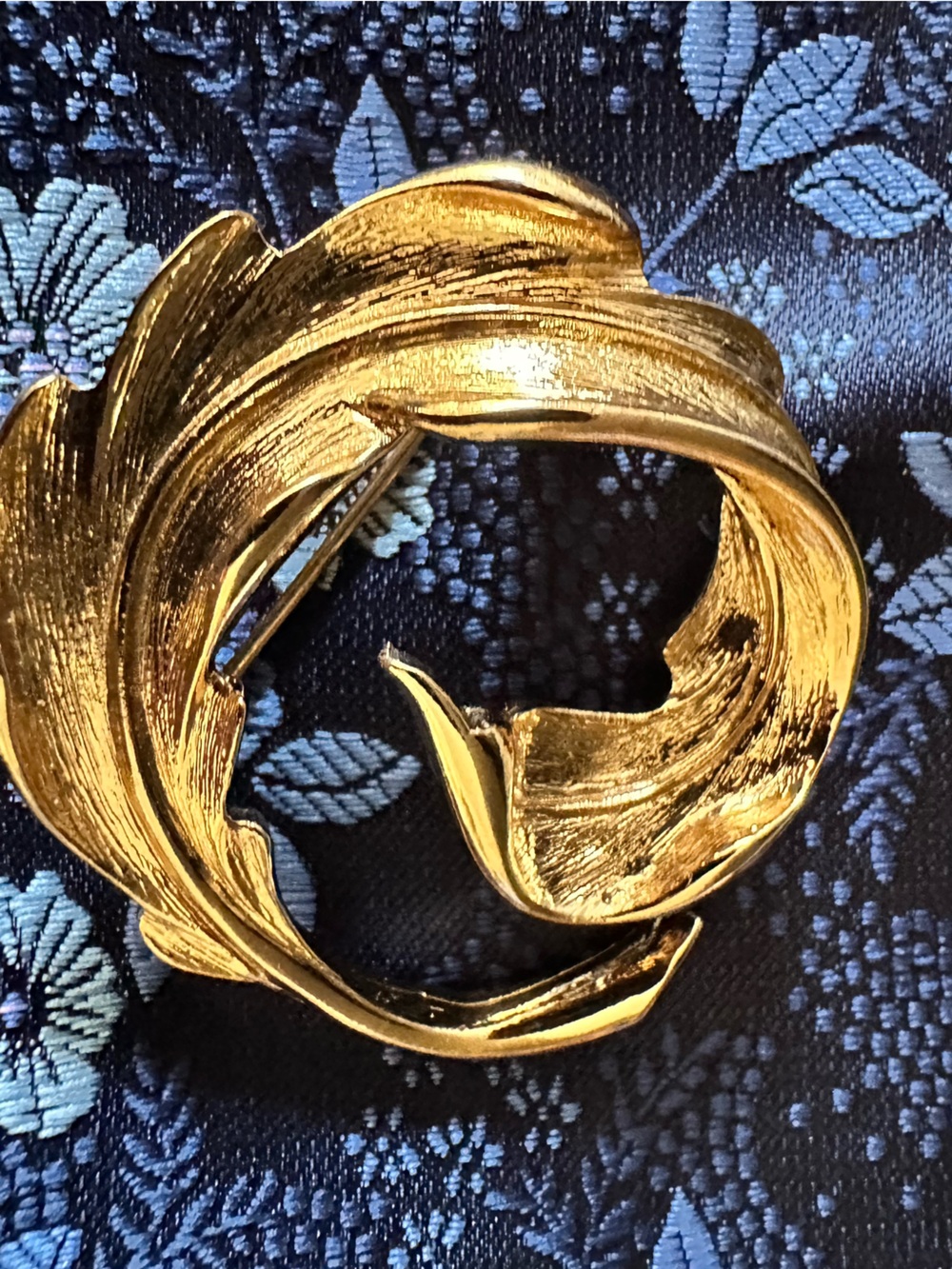 Monet Gold Leaf Sculpted Brooch